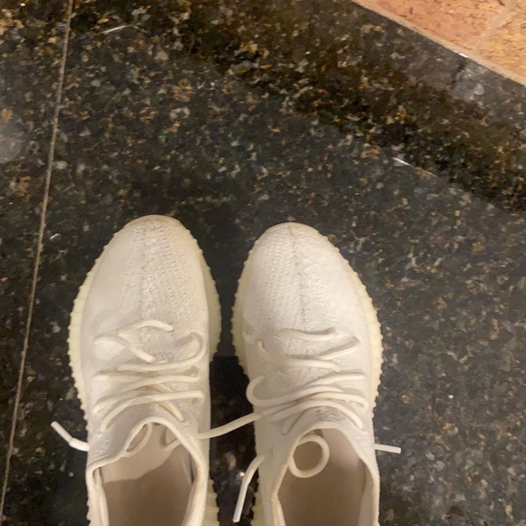 Adidas Yeezy Boost 350V2 Cream/Triple White size 9 - Picture 5 of 5